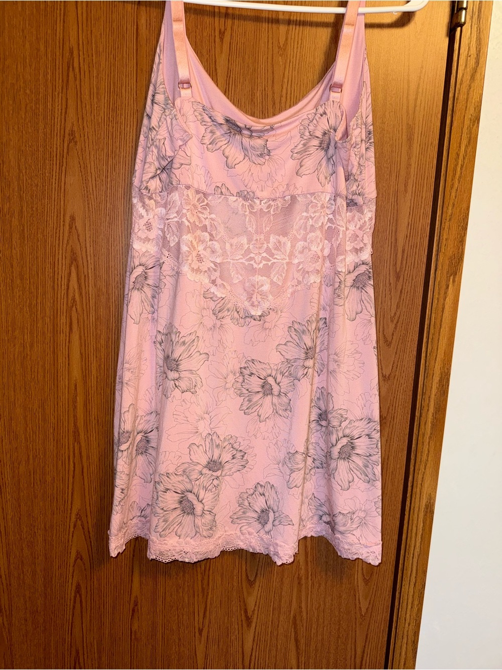 Victoria's Secret Pink Floral Lace-Trim Slip - Picture 8 of 8